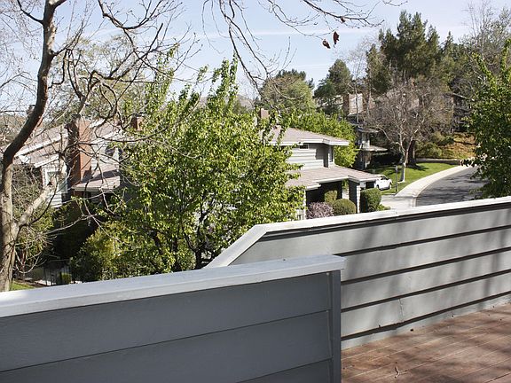 5th image of 4631 Club View Dr
