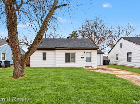 10821 Albany Ave, Oak Park, MI 48237