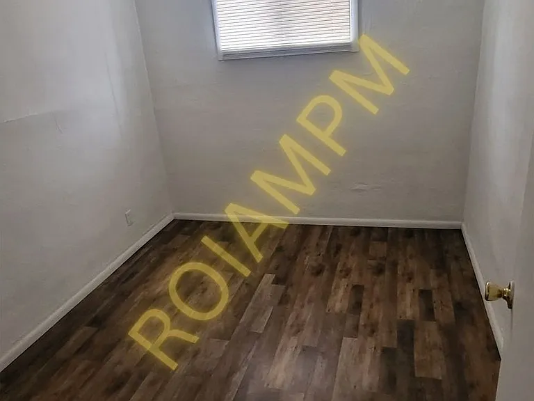 247 Idaho St E — Photo 5
