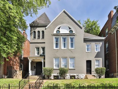 2201 Sidney St, Saint Louis, MO, 63104