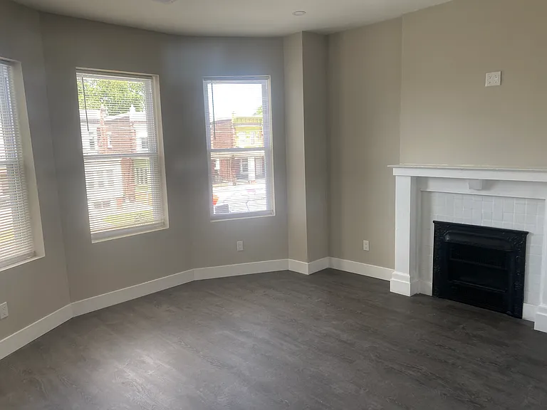 546 W Olney Ave #2 — Photo 10
