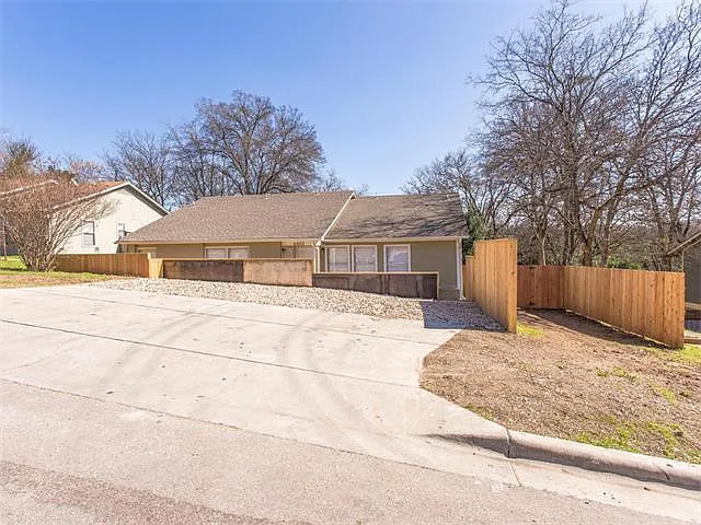6403 Auburn Dr #A — Photo 1