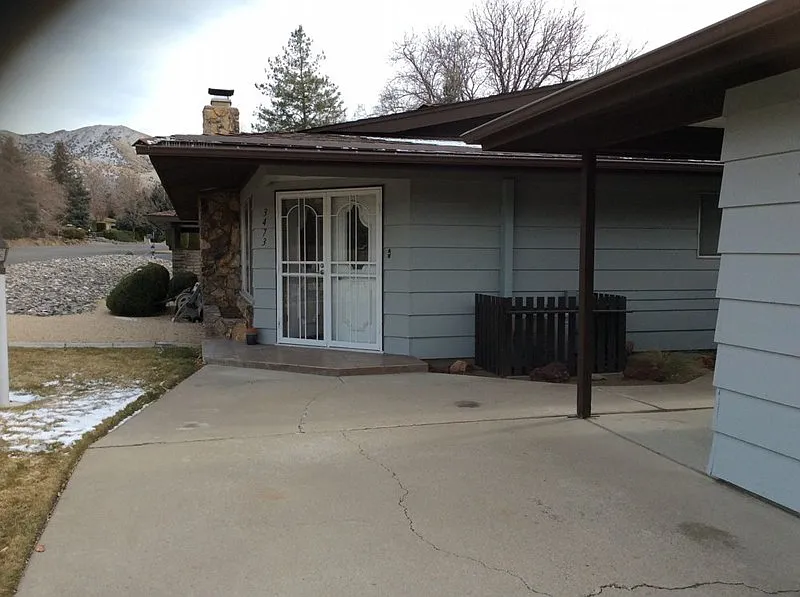 3473 E Hidden Valley Dr photo 1