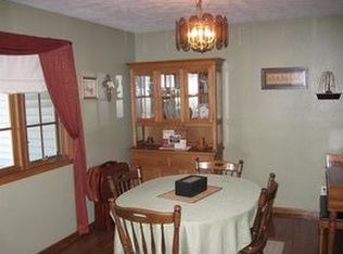 4073 Waltham Rd, Roscoe, IL 61073