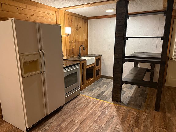 3rd image of 3636 Pickett Park Hwy #6