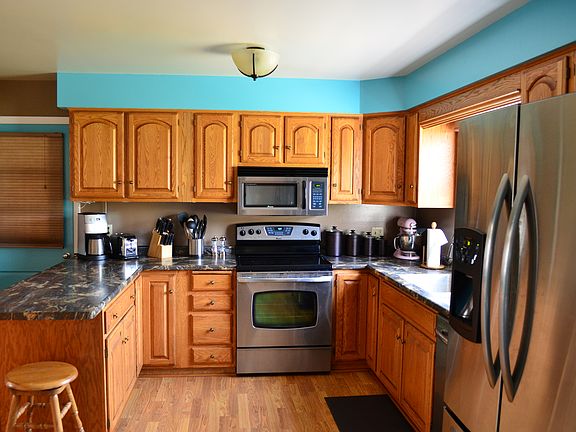 5th image of 1407 W B St