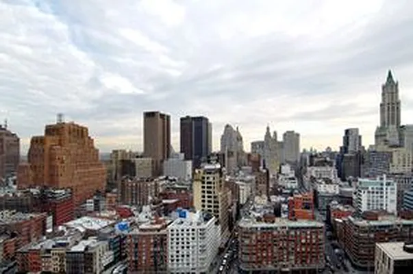 Rented by Douglas Elliman | media 19