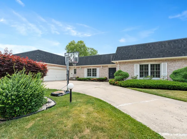 6504 N Sauganash Ave, Lincolnwood, IL 60712