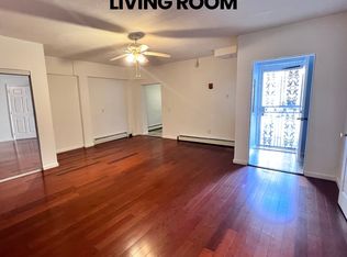 320 1/2 Market St APT 4, Bristol, PA 19007