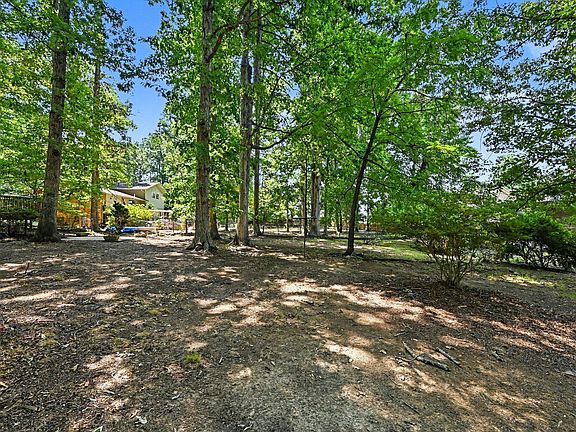 5th image of 1405 Colewood Dr