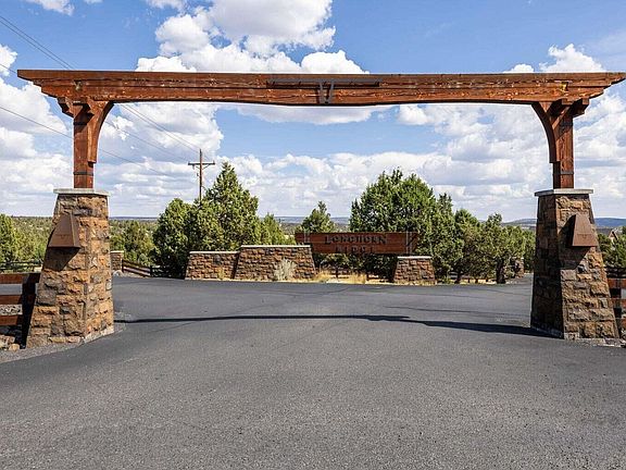 2nd image of 11058 SE Galveston Loop