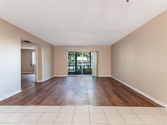 5th image of 1601 Abaco Drive #D1