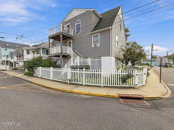 3rd image of 25 Jackson Street