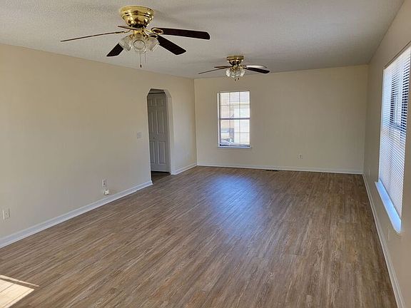 5th image of 7115 Bonny Oaks Dr