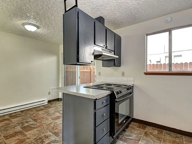 2415 E 30th St — Photo 10