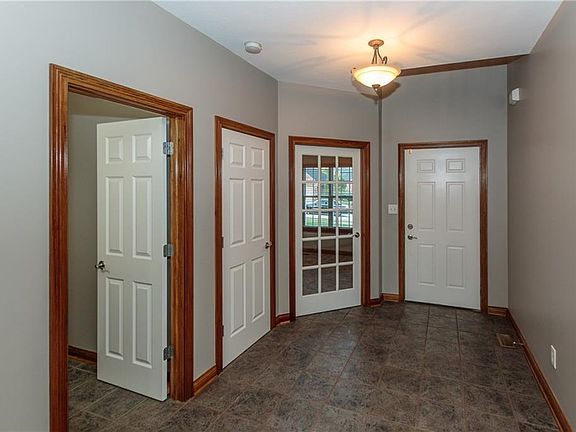 3rd image of 1726 Fair Glen Ct