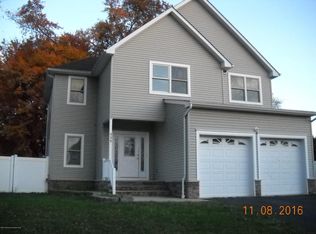 335 Sunrise Ave, Keyport, NJ 07735