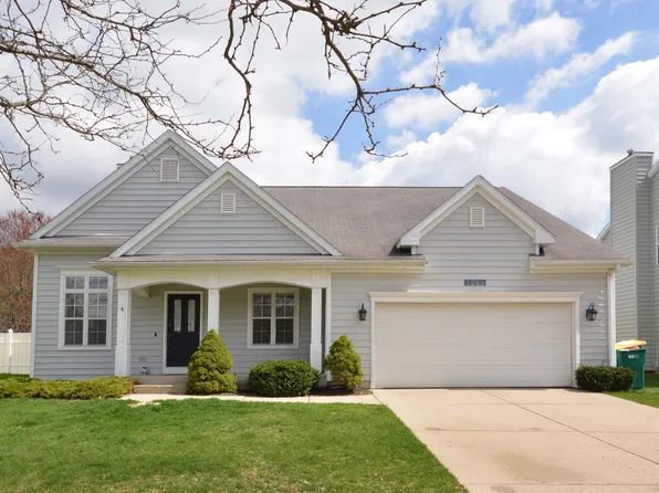 7089 Bolingbrook Dr, Portage, MI 49024