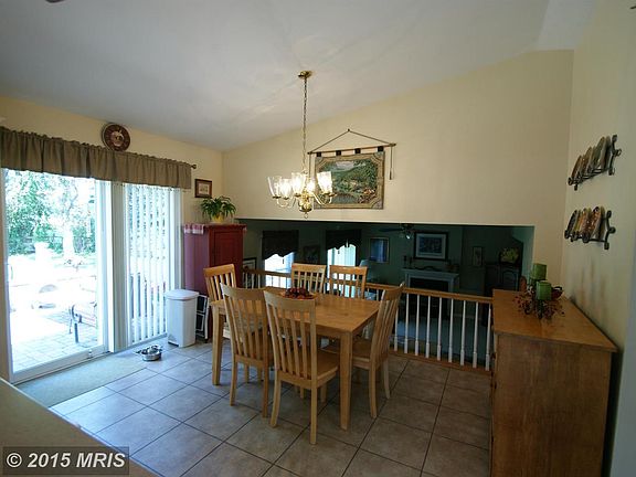 4th image of 1686 Amberly Ct N
