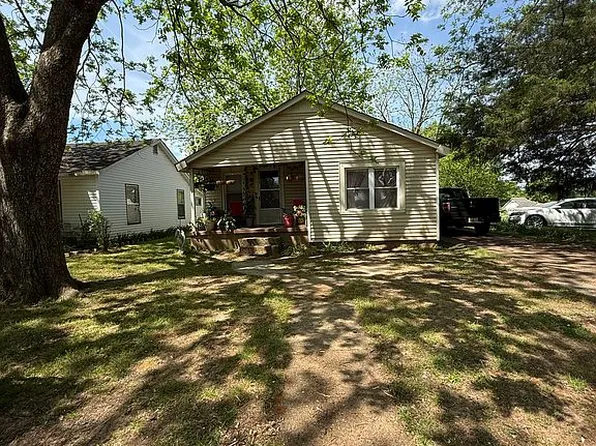 225 N Weakley St, Florence, AL 35630