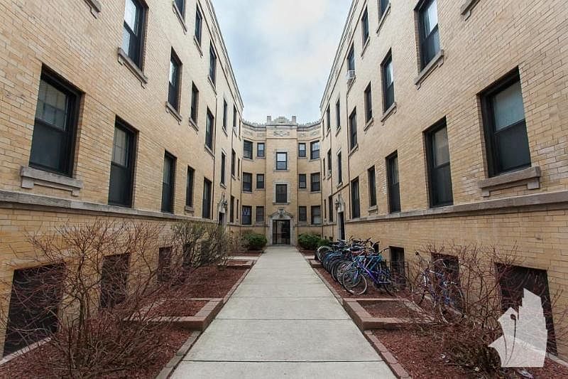 1st image of 427 W Belden Ave #Xb302