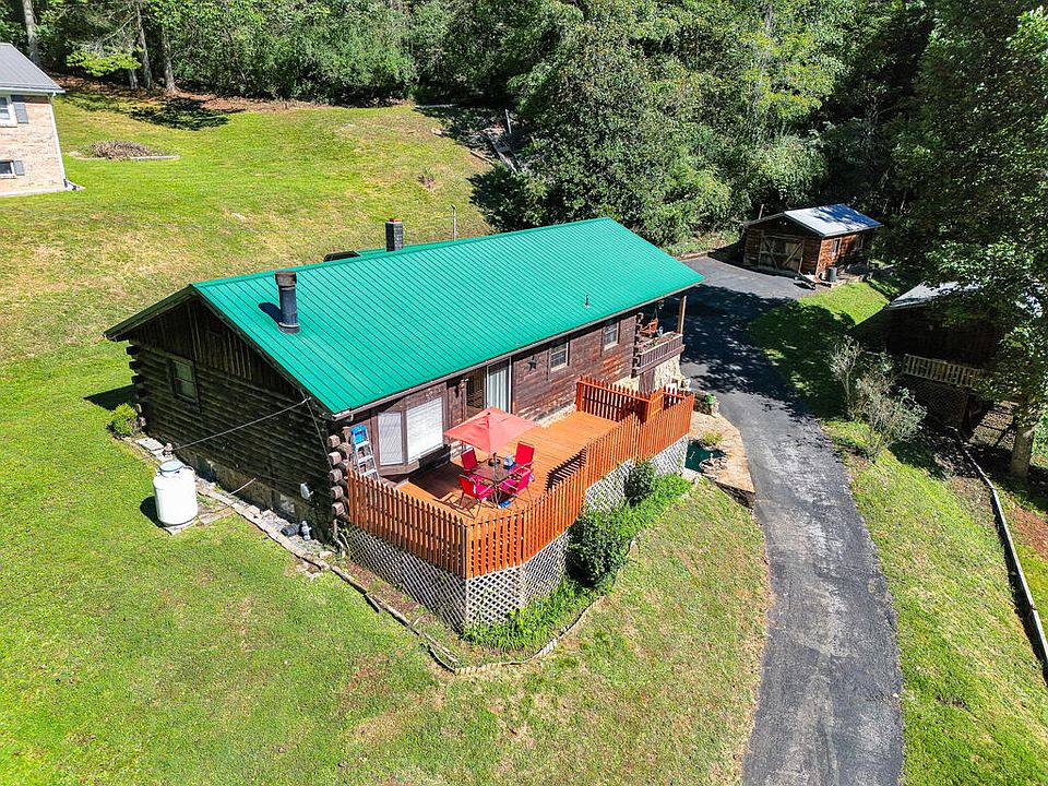 1st image of 142 Hippy Hollow Rd