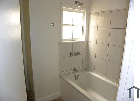 Studio, $1,650 — Photo 2
