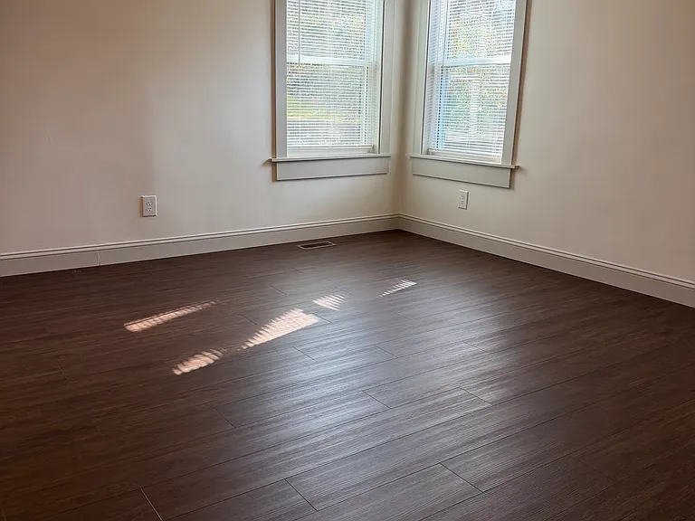 1005 Virginia Ave — Photo 8