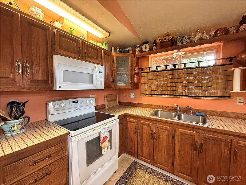 5th image of 504 Duck Lake Drive SE