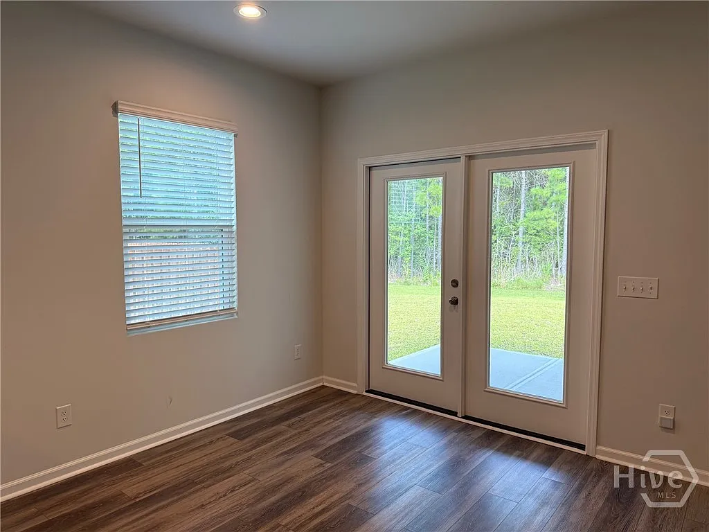 4 bed, 2.0 bath, 1766 sqft, $2,500 — Photo 4