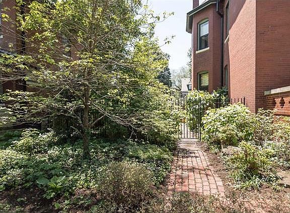 3rd image of 3144 Allen Ave