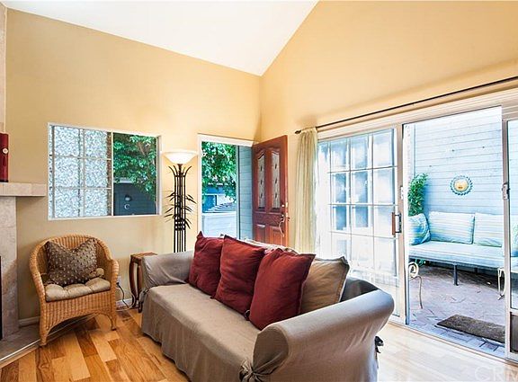 3rd image of 1917 Nelson Ave Unit G