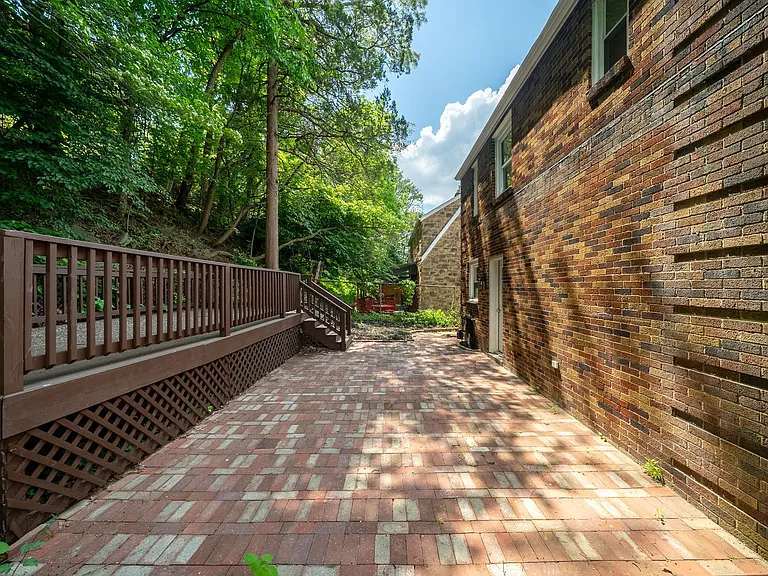 363 Olancha Ave — Photo 16