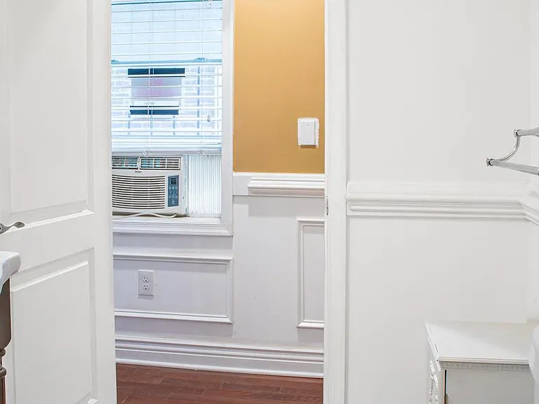 265 S 9th St #1R — Photo 19