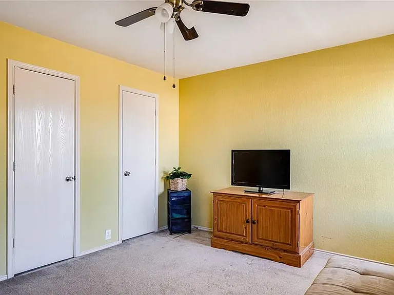 2601 Tilden Dr — Photo 15