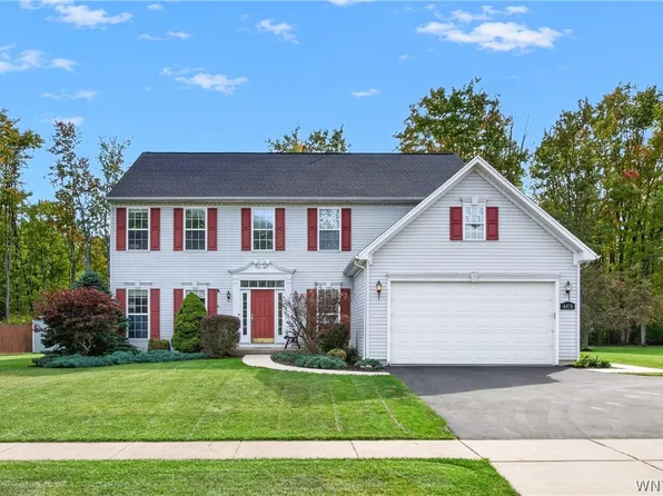 6478 Taylor Rd, Hamburg, NY 14075