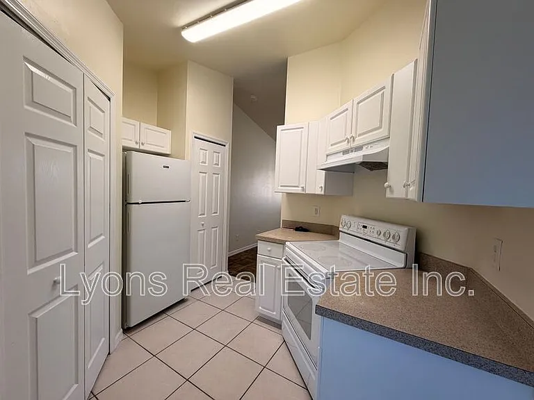 764 Gallo Ave S — Photo 11