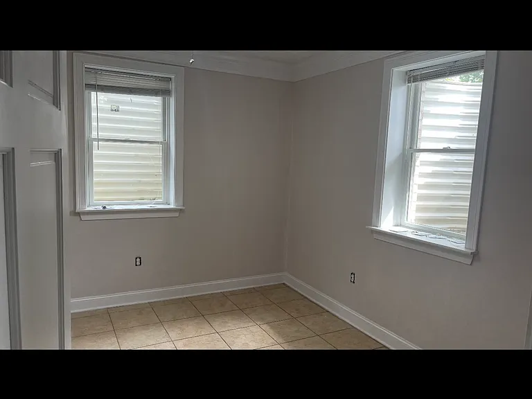 4802 Flower Ln #BASEMENT — Photo 11