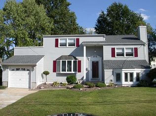 37 Miry Brook Rd, Hamilton, NJ 08690