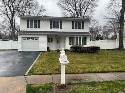 130 Avenue C, Holbrook, NY, 11741