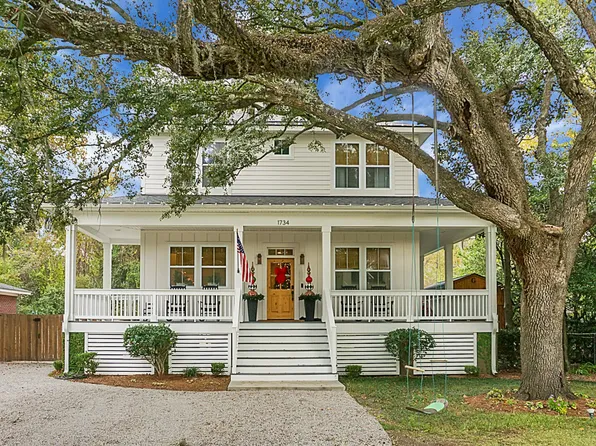 1734 Wasp St, North Charleston, SC 29405