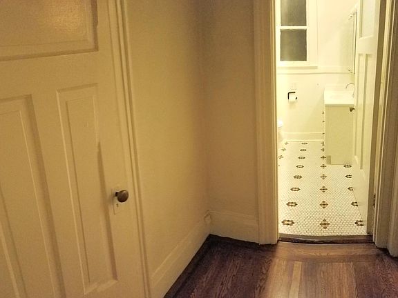 4th image of 1235 Pine St APT 1