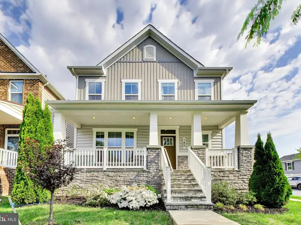 140 Limpkin Ave, Clarksburg, MD 20871