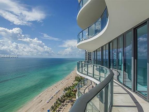 3rd image of 19575 Collins Ave Unit 19