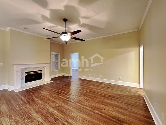 5th image of 1084 Pinehurst Dr