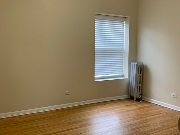 4th image of 4744 S Greenwood Ave APT 2N