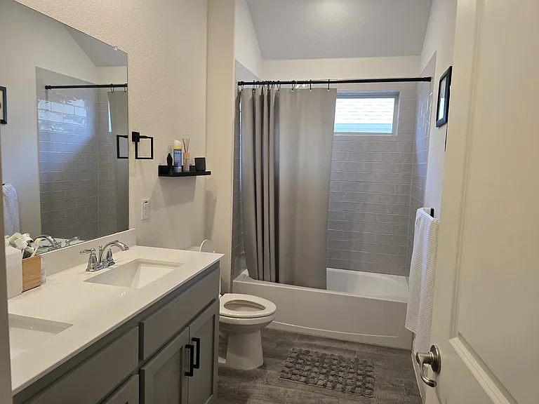 7008 Windmill St — Photo 12