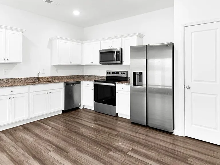 328 Penn Station Way — Photo 6