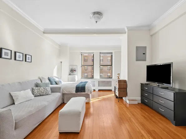 243 West End Avenue image 1 of 9