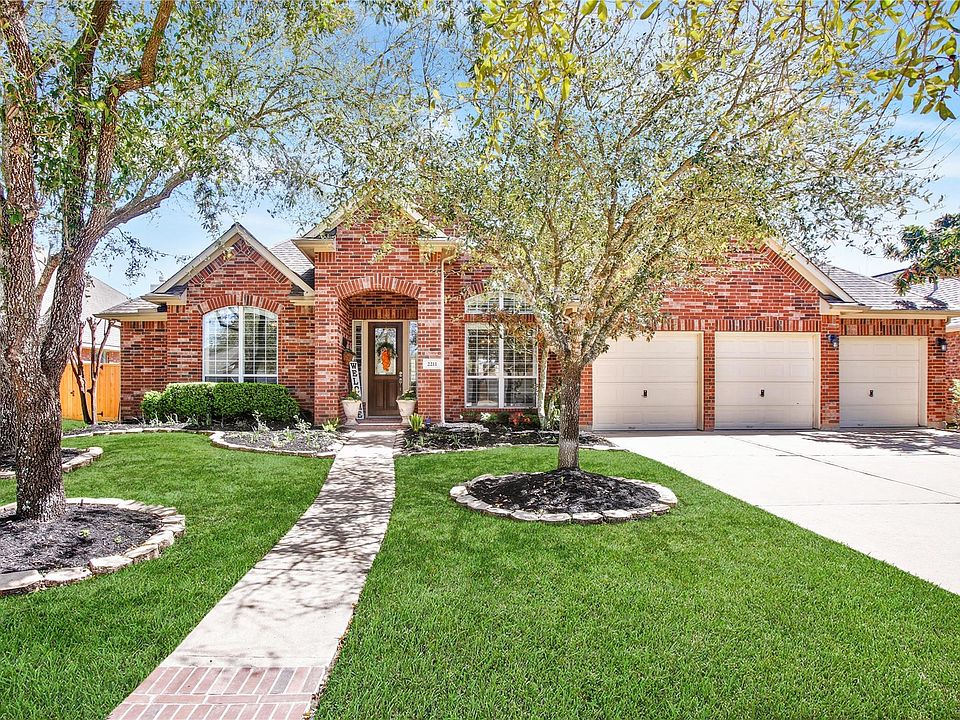 1st image of 2211 Fenton Rock Ln